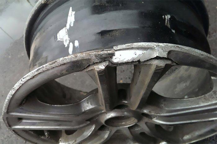 Имеет ли смысл ремонт поврежденных колесных дисков?