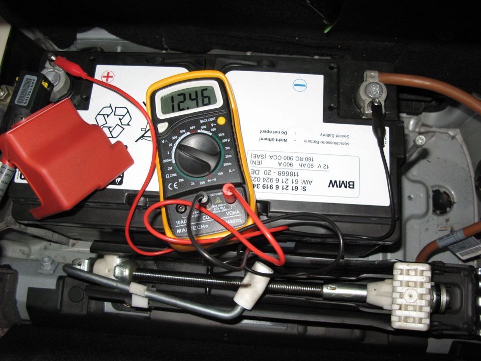 Как проверить зарядку аккумулятора от генератора мультиметром