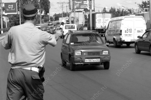 Невыездными могут стать водители — злостные неплательщики штрафов