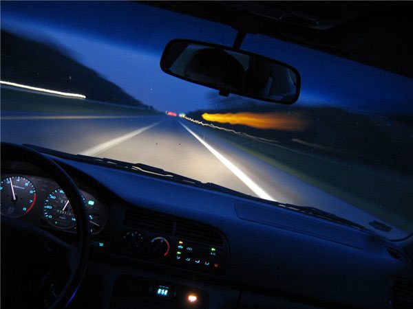 Опасности ночных поездок на автомобиле